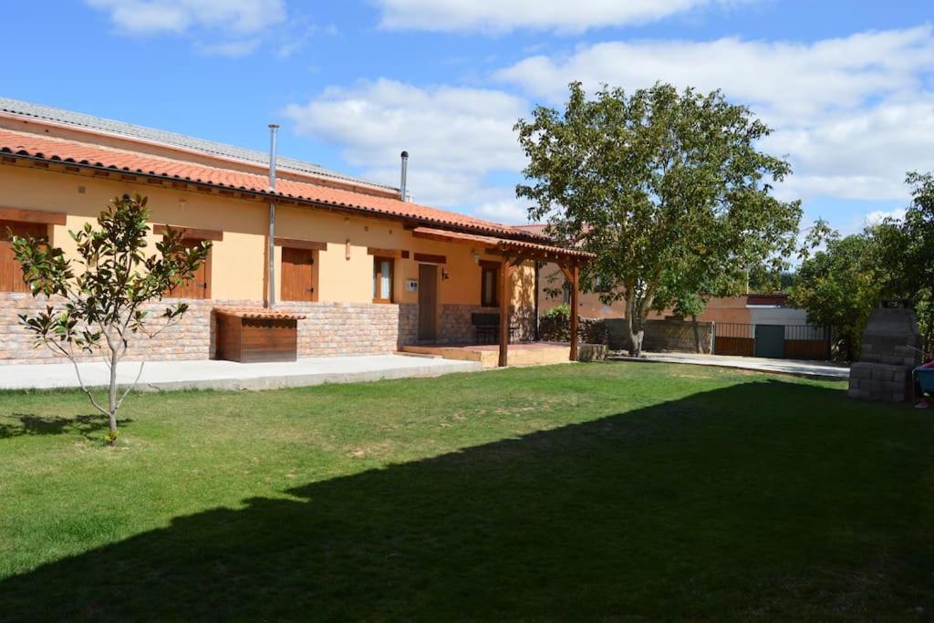 Busto de Bureba El Establo,Casa Rural מראה חיצוני תמונה